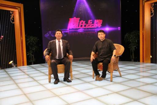 \\zkad\影視部\公用\錄制照片\2015年——錄制照片\8月\8-26\北京盈建科軟件股份有限公司、福建省常樂基餐飲管理有限公司、杭州鑫宏房地產營銷策劃有限公司 董事長、總經理、董事長-陳岱林、胡總保、李勝洪\IMG_3384.JPG