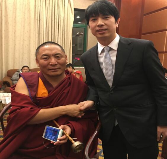 溫州貴伊族服飾參加黃埔會曼豪中國感恩慈善晚會