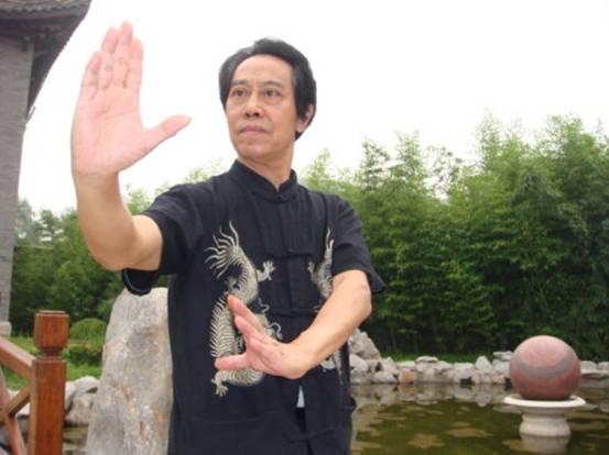 武術宗師喜收新徒漫畫大家作畫祝賀