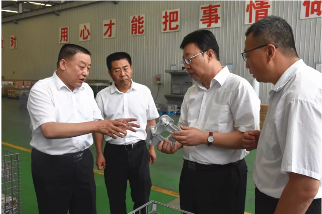山西省政協(xié)主席李佳在中德調研